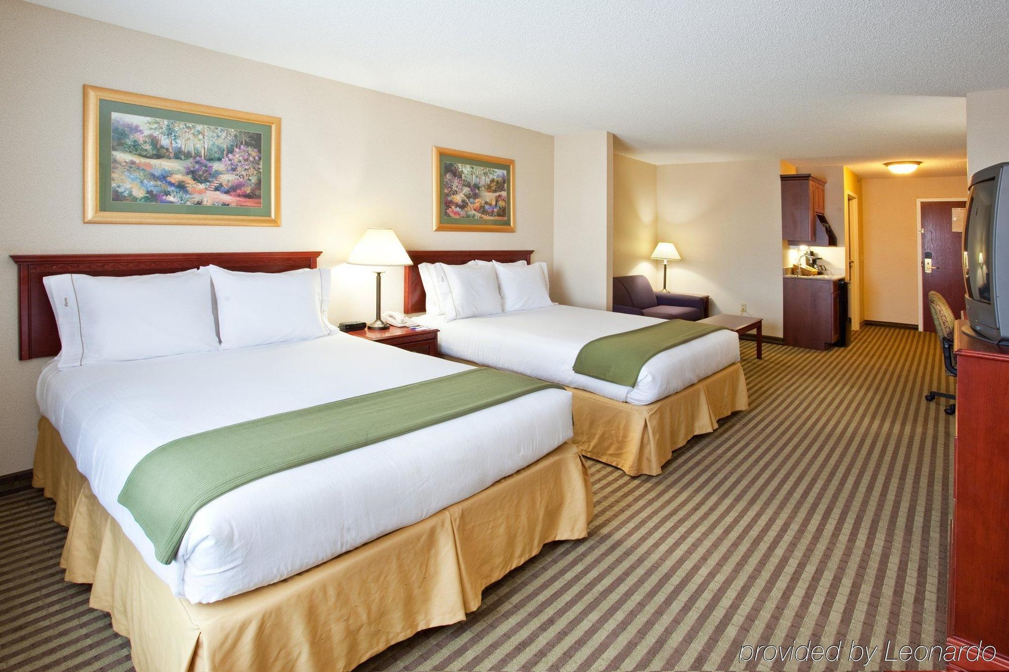 Holiday Inn Express Hotel & Suites Circleville By Ihg Esterno foto