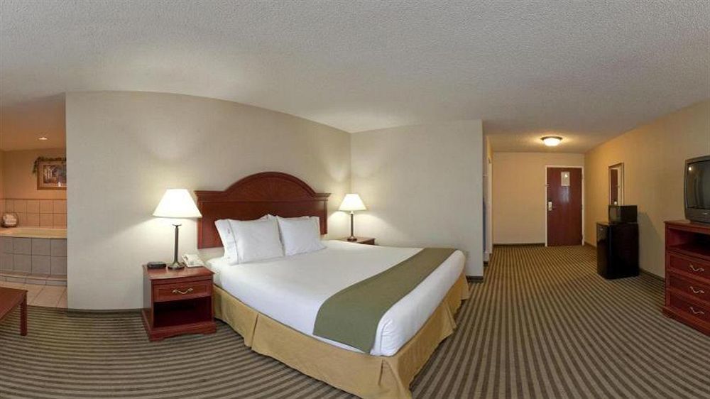 Holiday Inn Express Hotel & Suites Circleville By Ihg Esterno foto